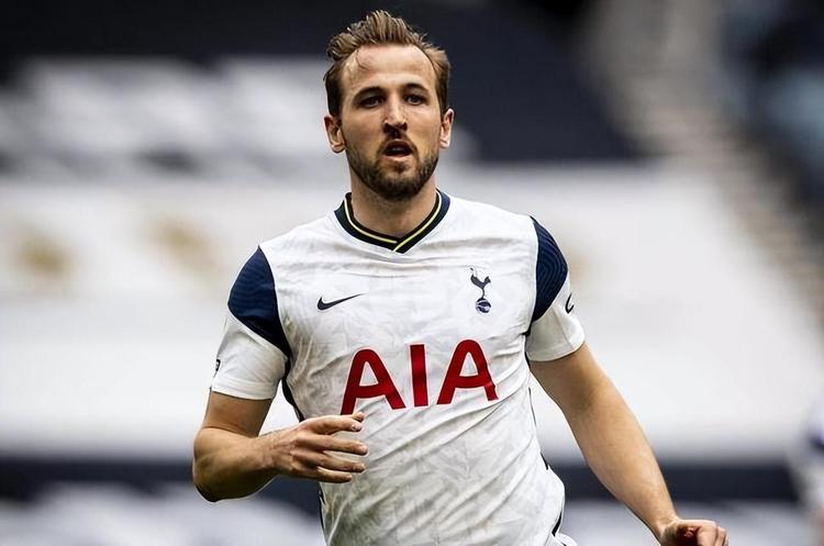 一名具备潜 一名具备潜